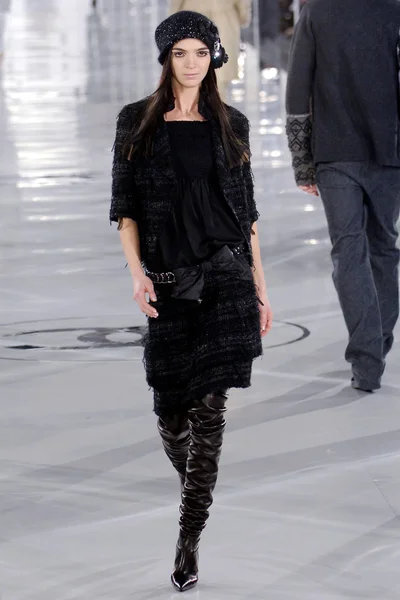 Look 15